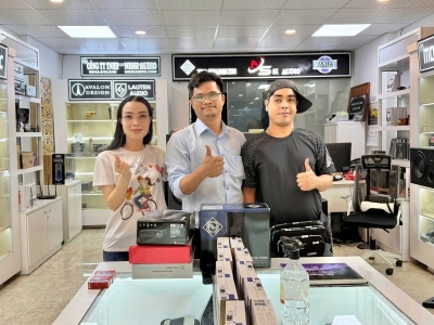 CA SĨ BOLERO THANH NGÂN ĐÃ LỰA CHỌN MUA HÀNG TẠI NISSIAUDIO